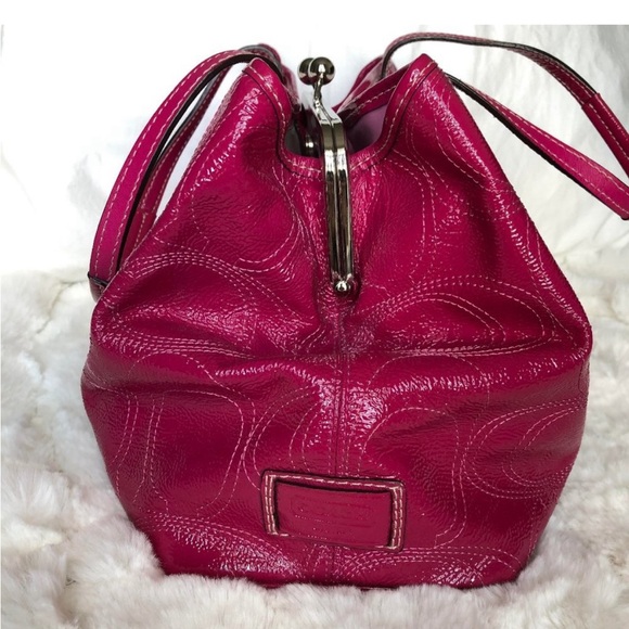 Coach bag hot pink patent leather tote - Picture 2 of 6